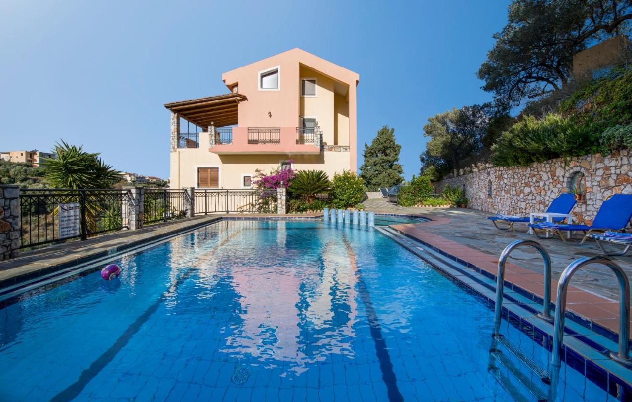 Villa Dimosthenis Stalós Dış mekan fotoğraf