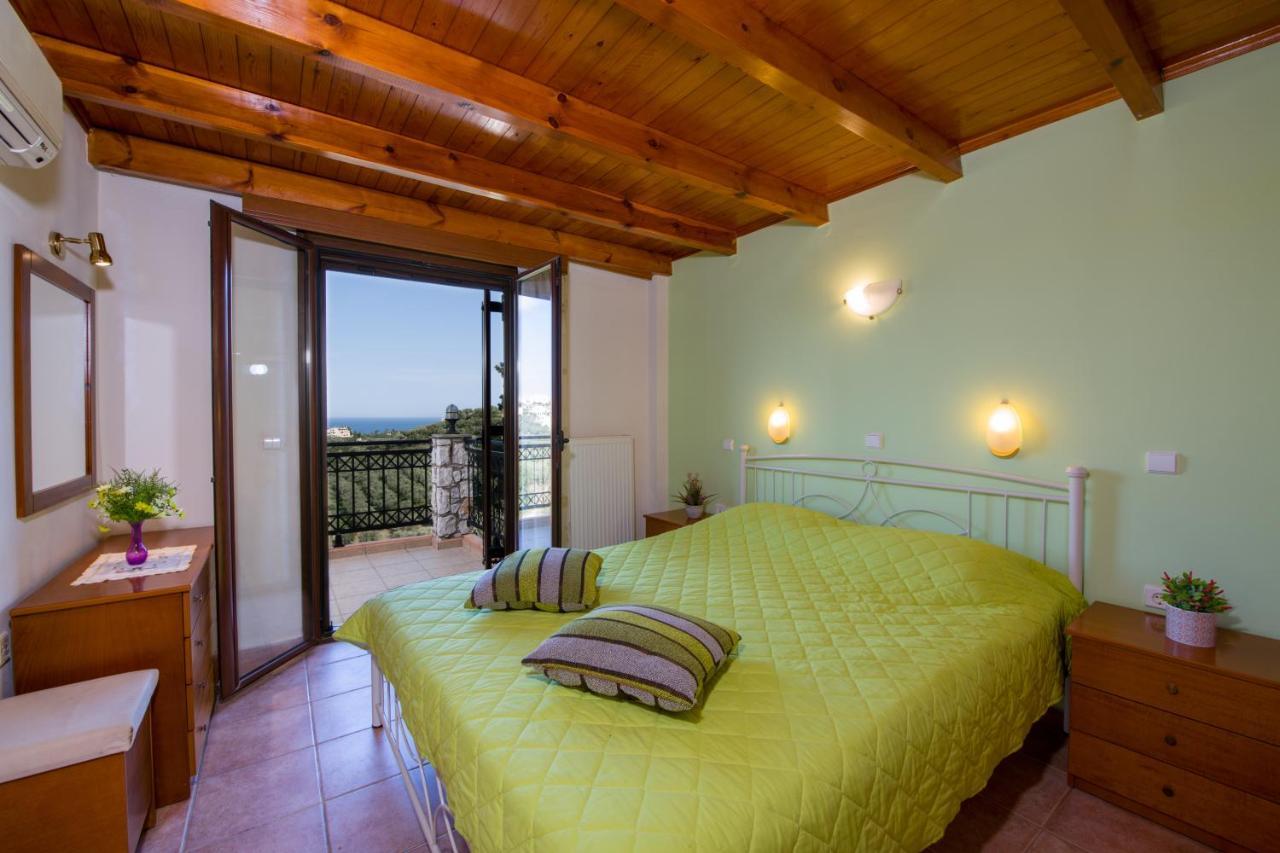 Villa Dimosthenis Stalós Dış mekan fotoğraf