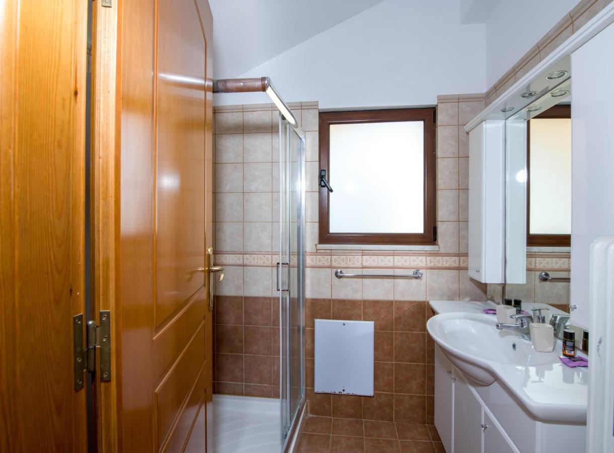 Villa Dimosthenis Stalós Dış mekan fotoğraf