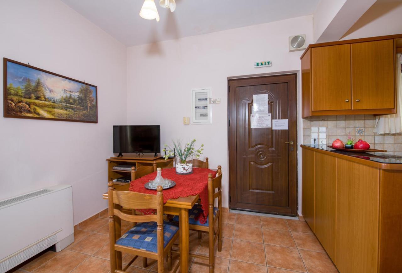 Villa Dimosthenis Stalós Dış mekan fotoğraf